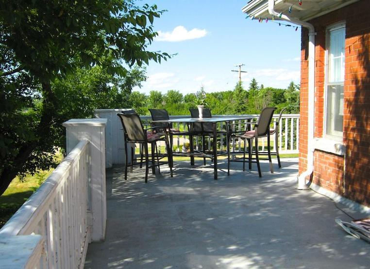 Wakamow Heights Bed And Breakfast Moose Jaw Extérieur photo