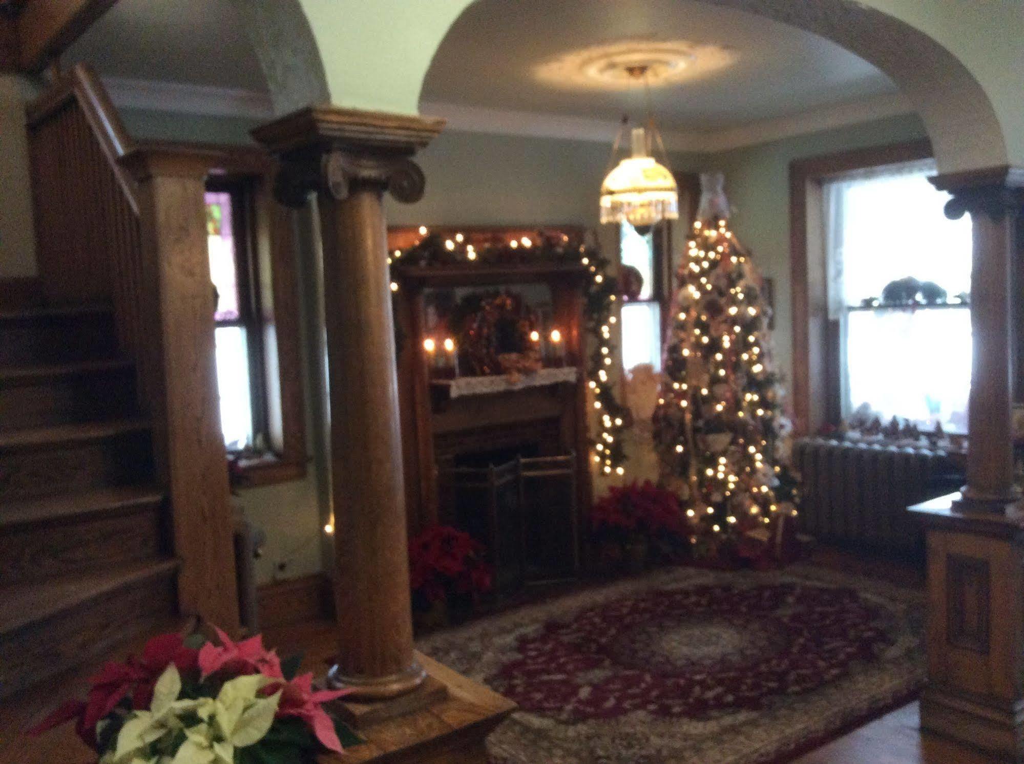 Wakamow Heights Bed And Breakfast Moose Jaw Extérieur photo