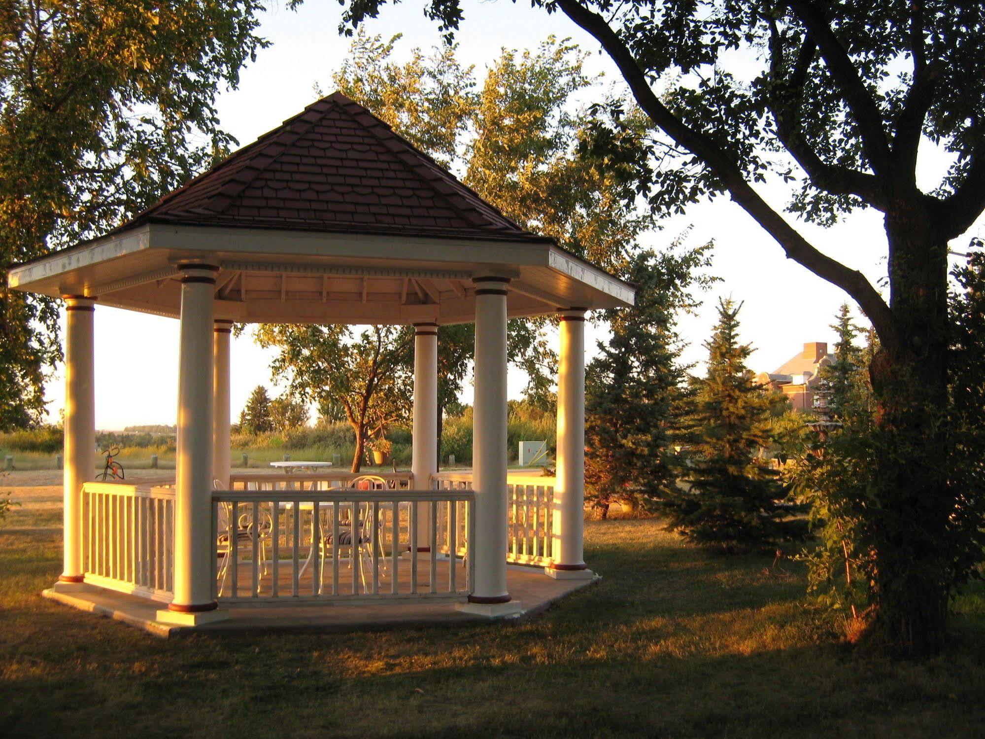 Wakamow Heights Bed And Breakfast Moose Jaw Extérieur photo